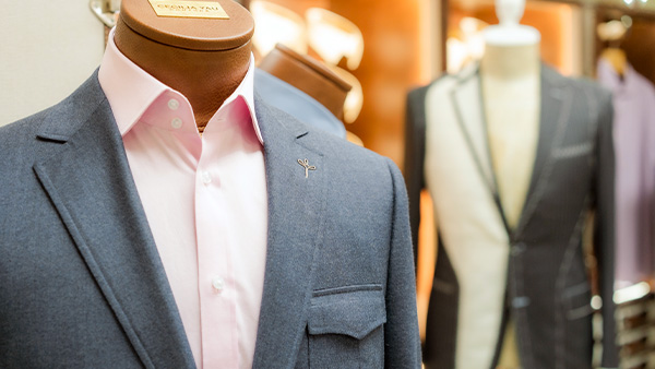 制服公司 CecilaYau