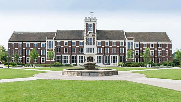 英國大學學費要幾錢