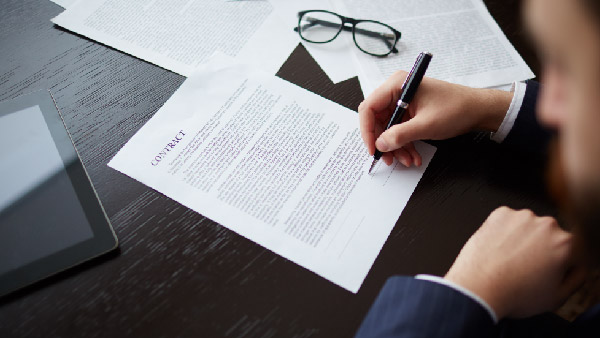 越南買樓手續支付首期並簽署訂金合同