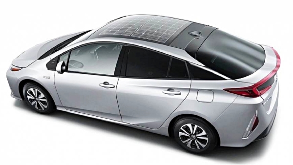 Prius 5太陽能充電板